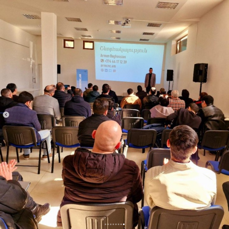 Screenshot 2025-05-07 at 10-35-11 Inbox • Chats